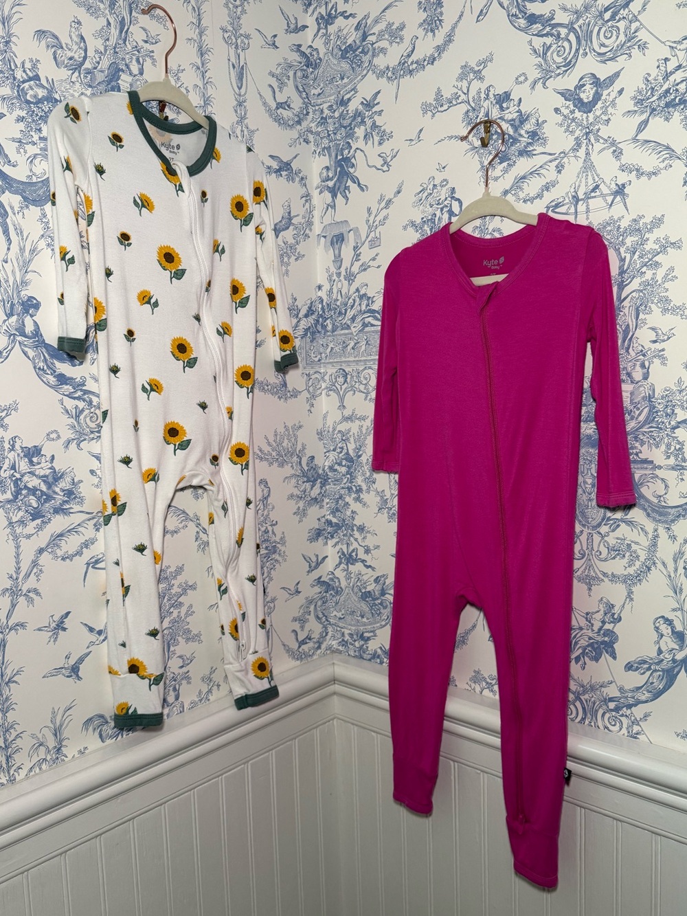Kyte Baby Bamboo Sunflower Pajamas footie onesie romper zippy bundle set pink 2T